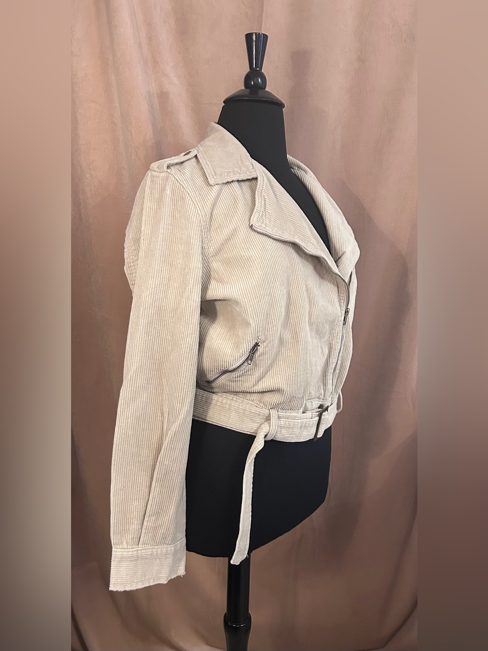 VICI COLLECTION CORDUROY MOTO JACKET - Picture 9 of 11
